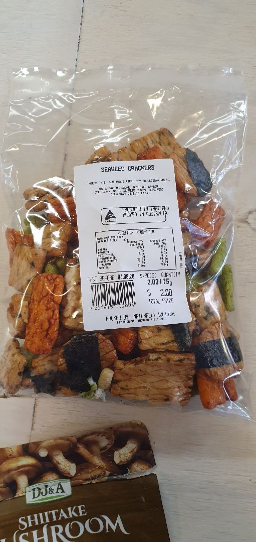 photo of Naturally on High Seaweed Crackers shared by @ironicminimalist on  25 Aug 2019 - review