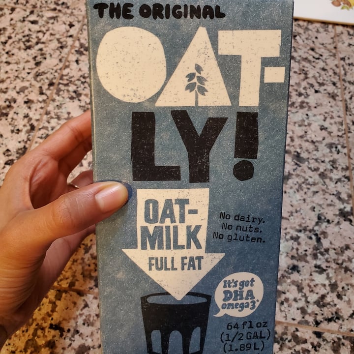 photo of Oatly The Original Oatly Oat Milk Full Fat shared by @sukhada on  20 May 2022 - review