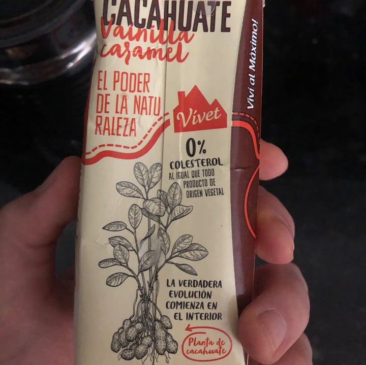 photo of Vívet Leche de Cacahuate sabor Vainilla Caramel shared by @vickydeb on  27 Jul 2020 - review