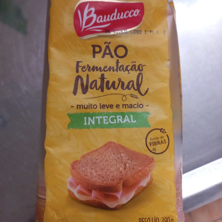 review photo of Bauducco Pão Fermentação Natural Integral shared by @suzanapaz23 on 09 May 2022 - review