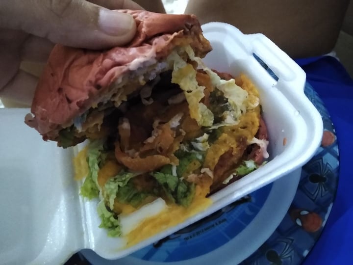 review photo of VeganU Não teste (don't test) and chocolate milkshake shared by @cisneirosbi on 01 Jul 2019 - review