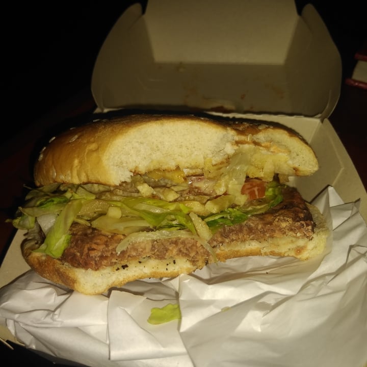 photo of Paradero V Hamburguesa De Lentejas shared by @peruanisimavegan on  10 Apr 2022 - review