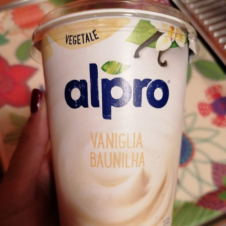 photo of Alpro yogurt vaniglia 500 gr shared by @ilariazag on  27 Sep 2022 - review