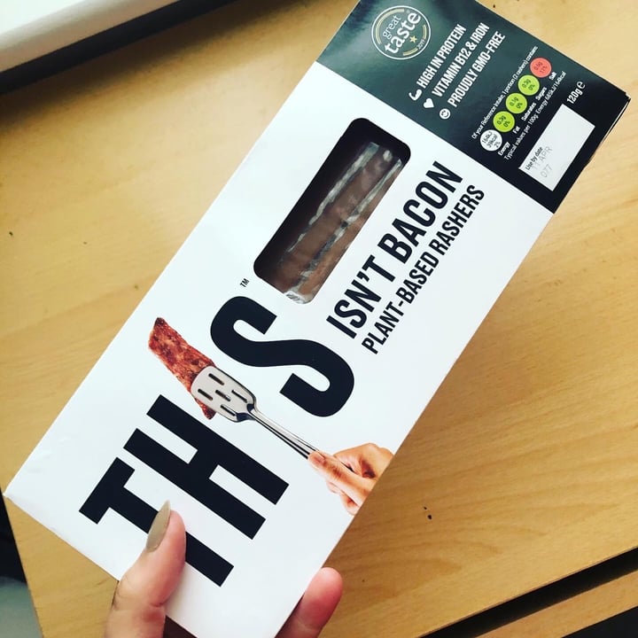 photo of THIS This isn't Bacon Plant-Based Rashers shared by @gabigoesgreener on  29 Mar 2021 - review