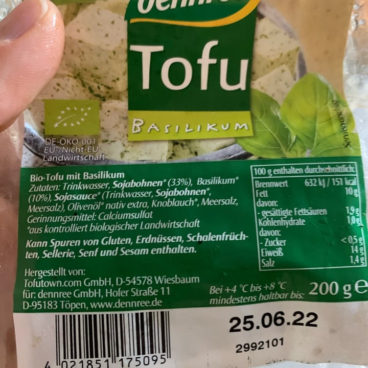 photo of Dennree Tofu Basilikum shared by @bananasss on  08 Jan 2022 - review