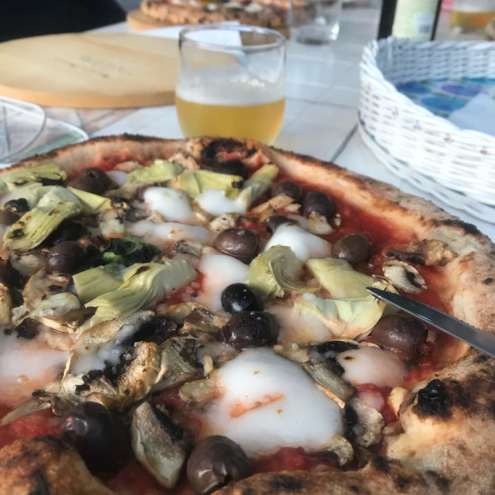 review photo of Ristorante Pizzeria L'Escalier Pizza Quattro Giornate shared by @aurora110689 on 29 Nov 2021 - review