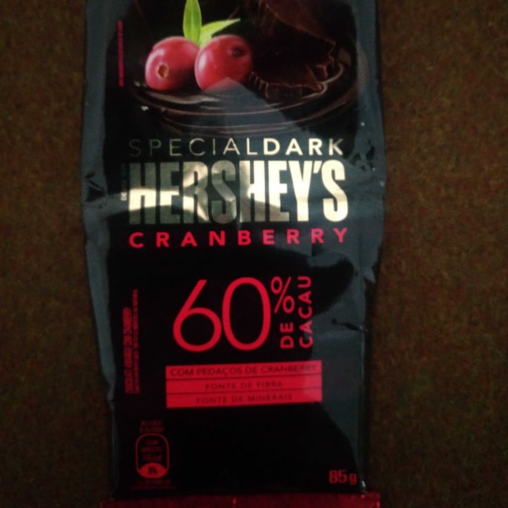 photo of Hershey's Special Dark Chocolate Cranberry 60% de Cacau  shared by @jessilobato on  09 Oct 2021 - review