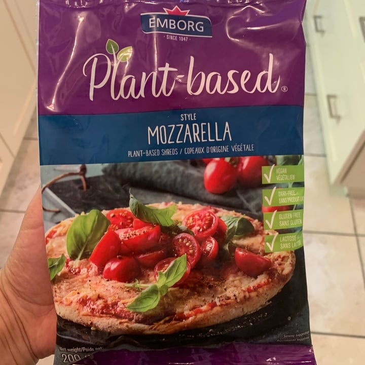 photo of Emborg Mozzarella Shreds shared by @ironicallyhamm on  09 Sep 2021 - review
