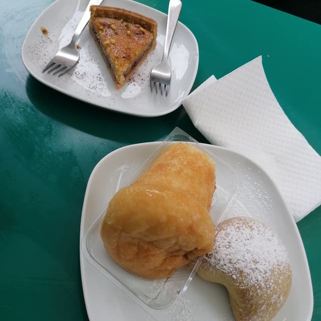Photo of the dish “Babà al rhum”