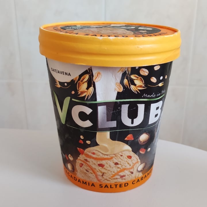 review photo of VClub Helado Macadamia Salted Caramel shared by @alii21 on 07 Nov 2022 - review