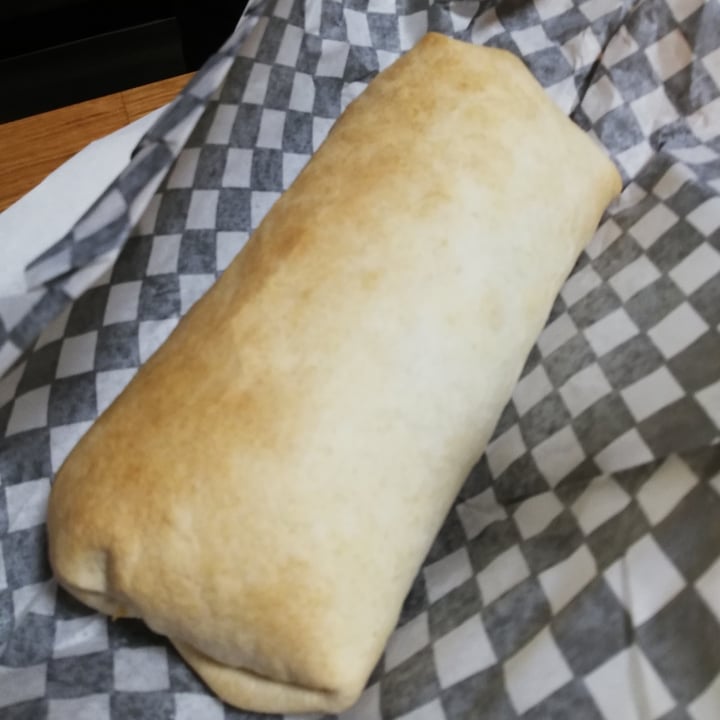 photo of The Hearty Hooligan Mac and Cheese Burrito shared by @svraphael88 on  03 Nov 2020 - review