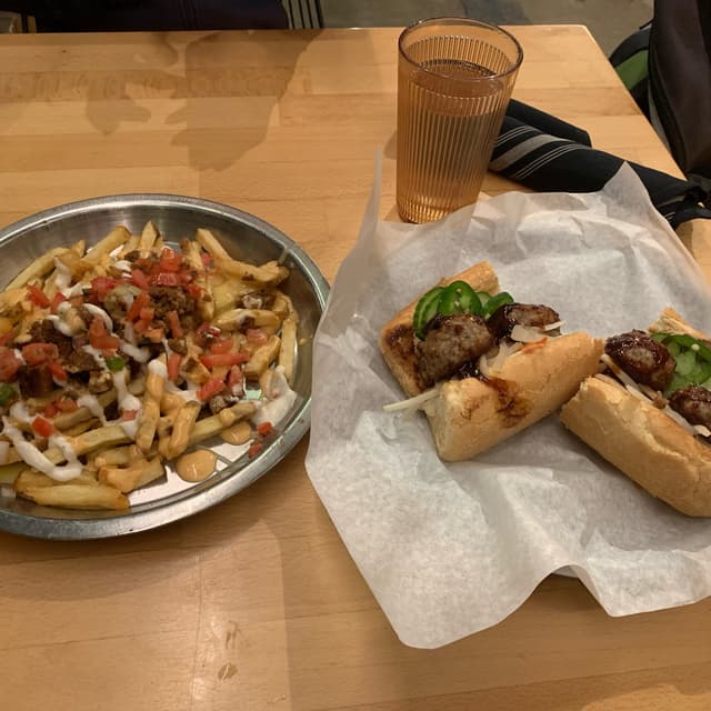 Photo of the dish “loaded fries -asada”