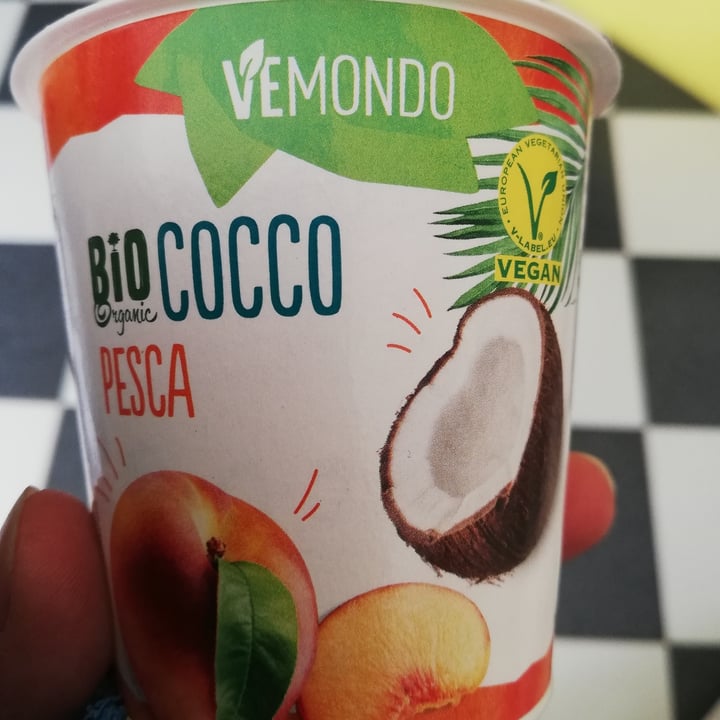 photo of Vemondo  yogurt al cocco e pesca shared by @littlepoppyseed on  01 Sep 2022 - review