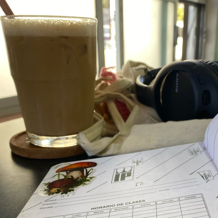 photo of Sappho's café latte en las rocas shared by @burritodechilaquiles on  19 Sep 2022 - review