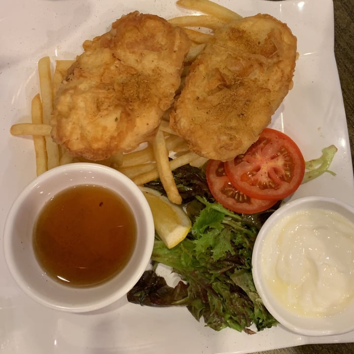 photo of V'Exclusive Fishless Fish & Chip Set shared by @littlesyazana on  22 Oct 2020 - review