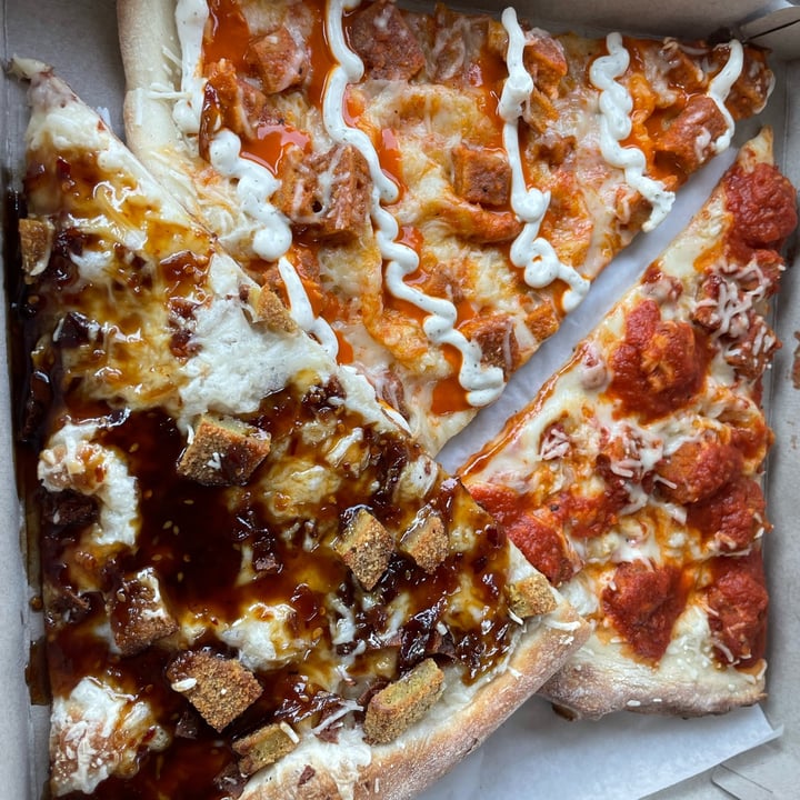 review photo of That Pizza Place Vegan buffalo pizza shared by @seanmac5 on 04 Aug 2022 - review