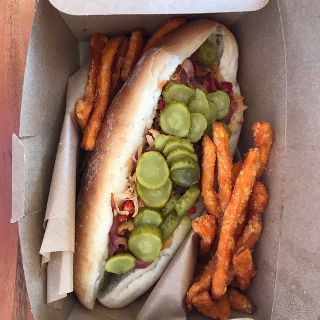 Photo of the dish “Hot Dog Edgy + sweet potatoe fries”