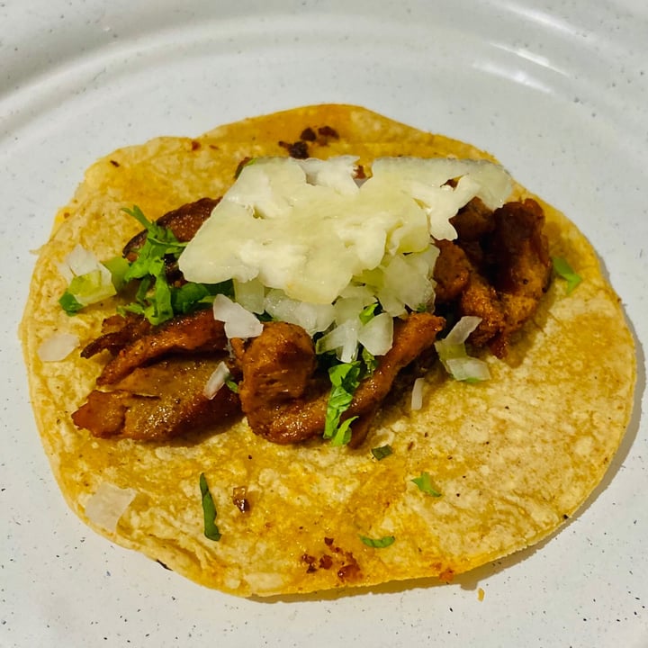 photo of Por siempre vegana 2 Taco al pastor shared by @abi88 on  08 Jun 2021 - review