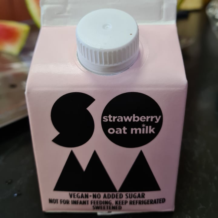 photo of SOMA Strawberry Oat Milk shared by @veronicagroen on  23 Nov 2022 - review