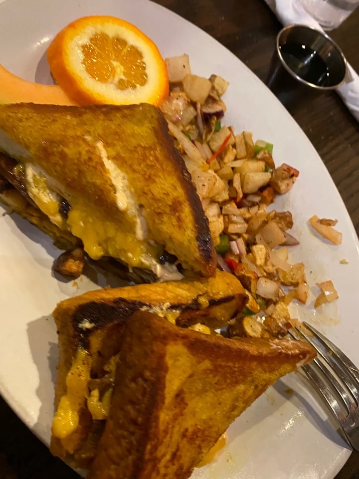 review photo of The Chicago Diner, Logan Square Monte Cristo shared by @sirenaterrenal on 02 Feb 2020 - review