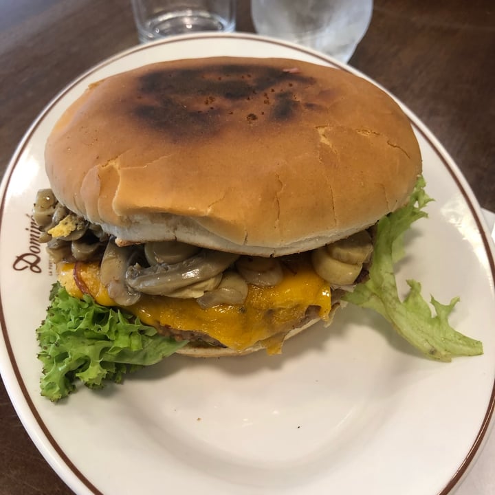 photo of Dominó BBQ Beyond Burger Original shared by @dprieto on  08 Dec 2022 - review