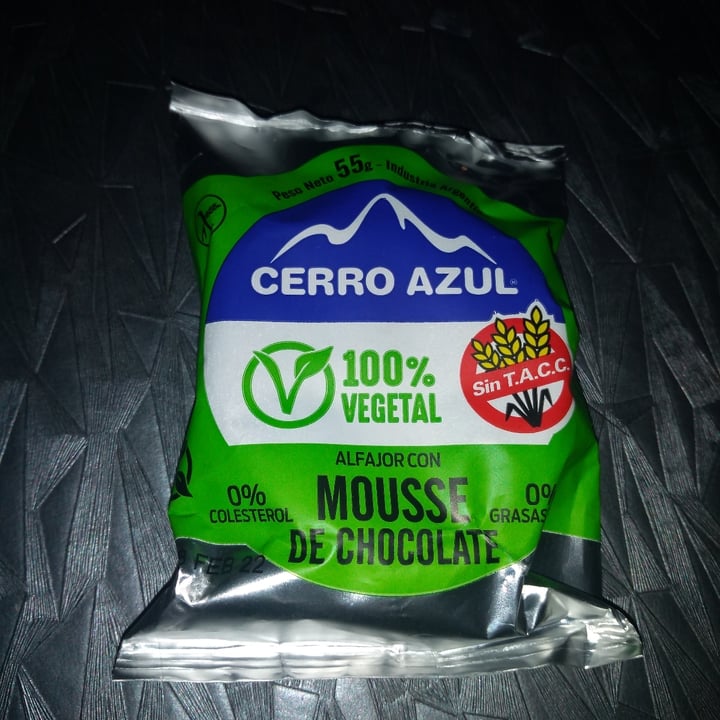 review photo of Cerro Azul Alfajor con Mousse de Chocolate shared by @luzamirasoto on 04 Oct 2021 - review