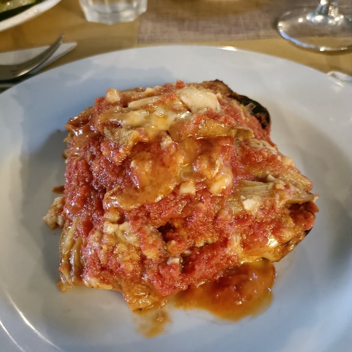 photo of Io Veg Parmigiana di melanzane shared by @lunamariacrocco on  04 Jun 2022 - review