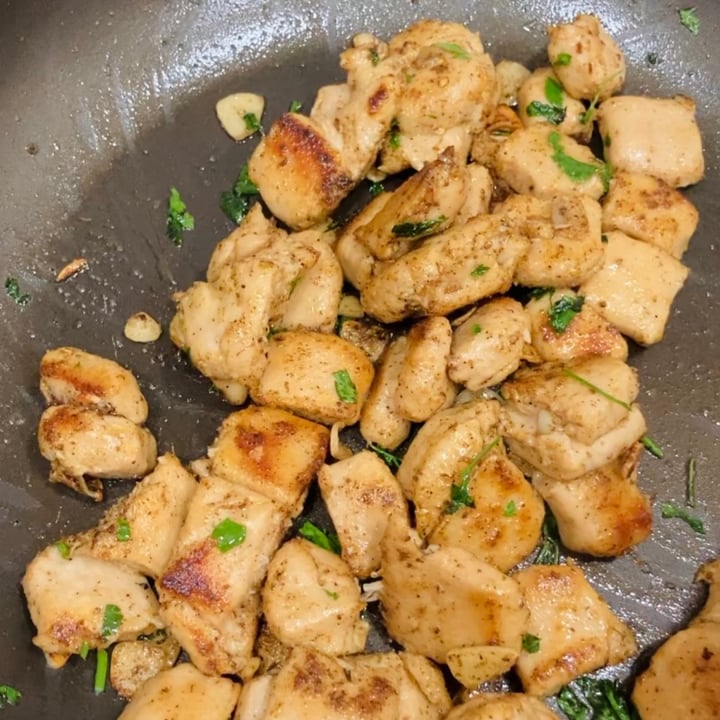 photo of Tesco Meat Free Chicken Style Pieces shared by @katelouisepowell on  06 Dec 2021 - review