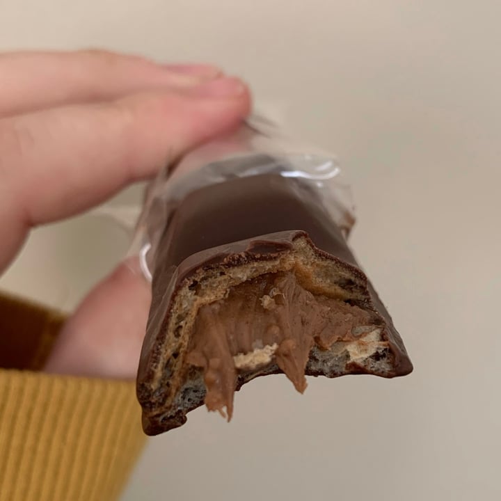 photo of LoveRaw Cre&m Filled Wafer Bars shared by @lavievegetale on  29 May 2021 - review