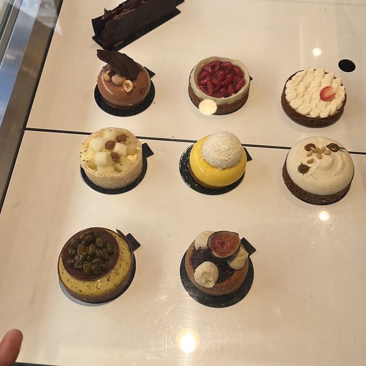 review photo of Oh Faon ! La boutique Gâteaux à la framboise et au caramel shared by @plantmorri98 on 27 Oct 2022 - review