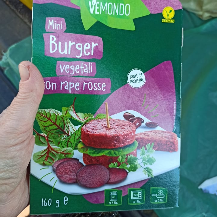 photo of Vemondo Mini Burger vegetali con rape rosse shared by @patryf on  10 Jan 2022 - review