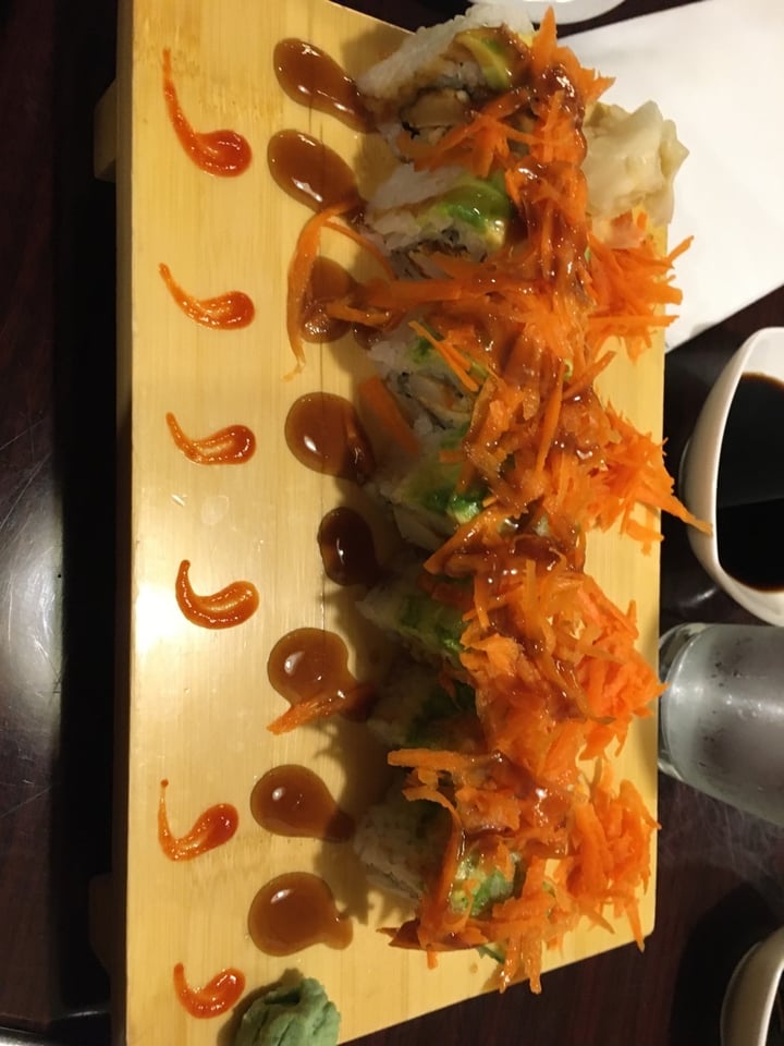 photo of Madre Tierra Restaurant Bar Dragon Roll shared by @jackjackf12 on  22 Jan 2020 - review