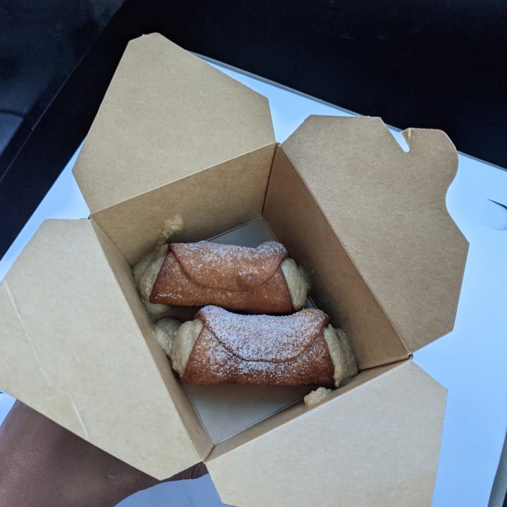 review photo of Floralia Salted Caramel Canoli shared by @harsha on 01 Apr 2021 - review