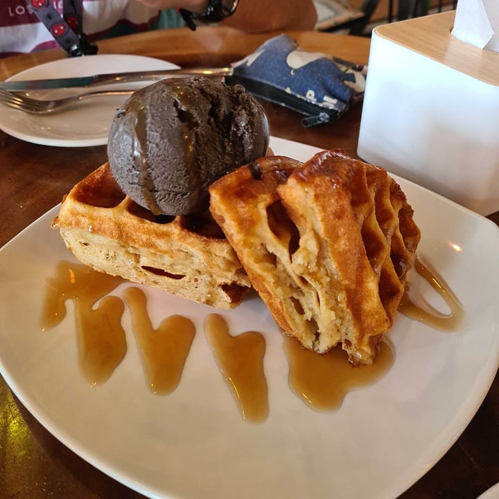 photo of WellSmoocht Waffles with Black Sesame Scoop shared by @alcvna on  07 Feb 2021 - review