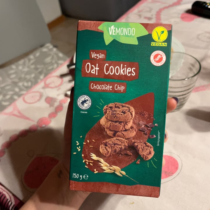 photo of Vemondo  Vegan Oat Cookies Chocolate shared by @serenitaz on  27 Dec 2022 - review