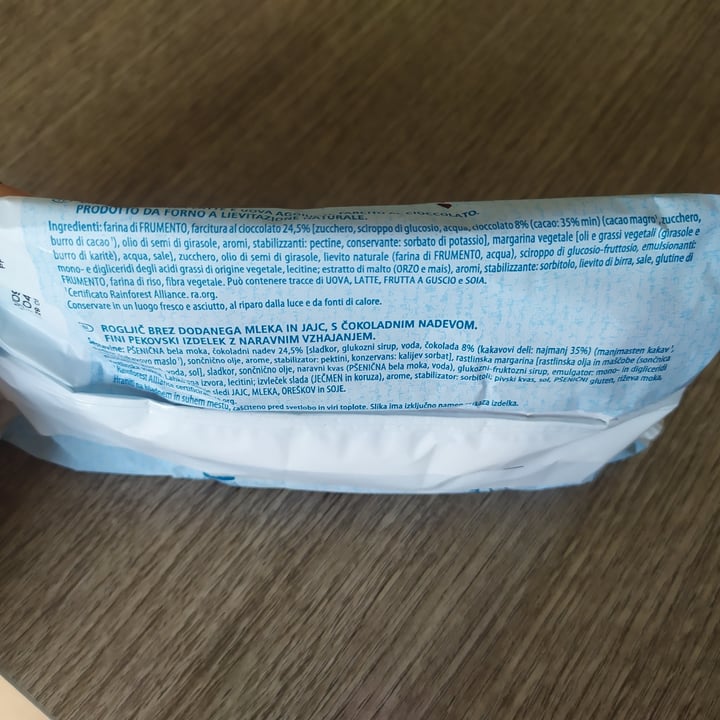 review photo of Dolciando Croissant Al Cioccolato Senza latte e uova aggiunti shared by @lulilupis on 11 Jun 2022 - review