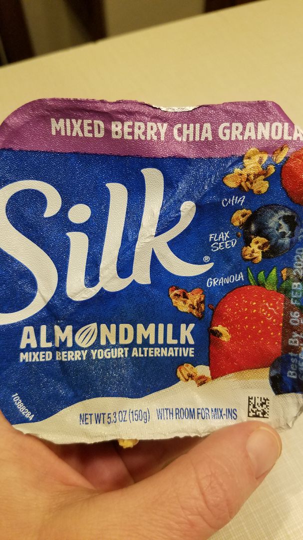 photo of Silk Mixed Berry Chia Granola Almondmilk Yogurt Alternative shared by @gretchens on  09 Jan 2020 - review