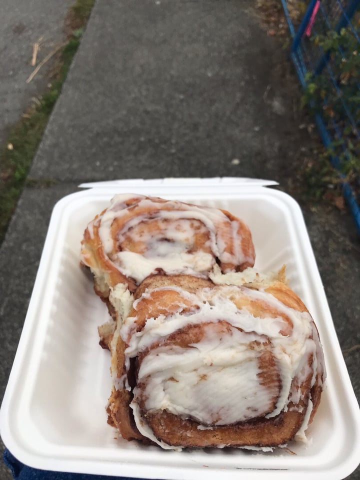 photo of Fern Cafe and Bakery Cinnamon Bun shared by @llovevegan on  11 Sep 2019 - review