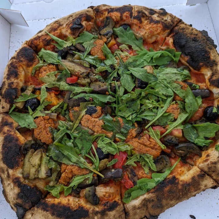 photo of Pizz'en seyne Pizza Vegan shared by @olivierperbellini on  27 Jul 2022 - review