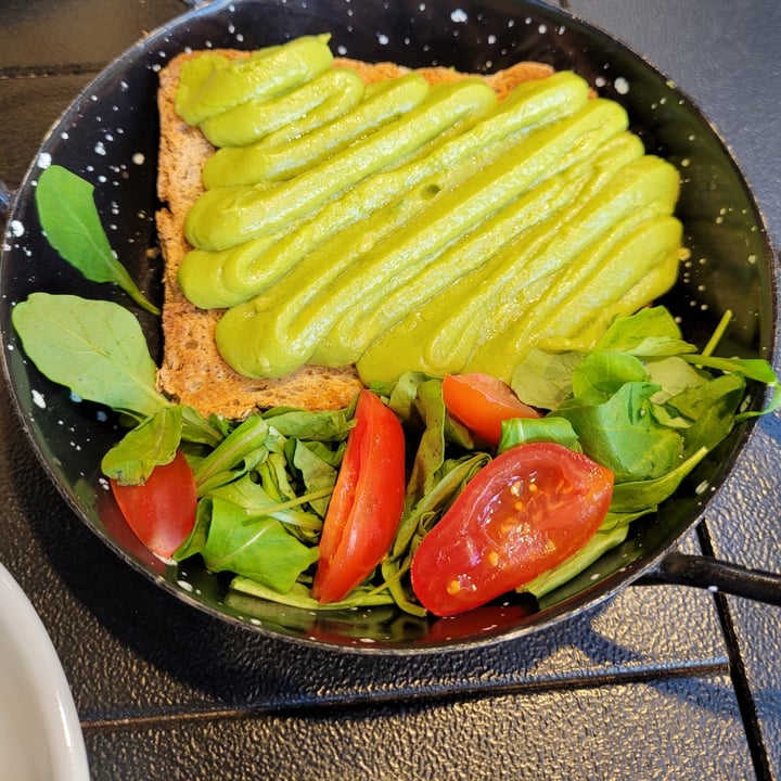 photo of Tienda de Café Avocado Toast shared by @lunesblues on  20 Aug 2022 - review