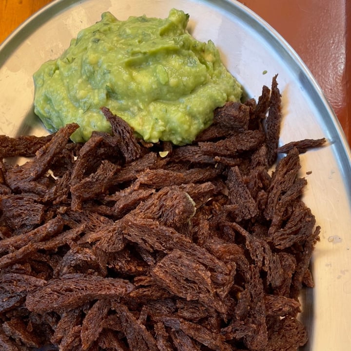 photo of Yug Vegetariano Carnitas Con Guacamole shared by @chica-polemica on  05 Aug 2022 - review