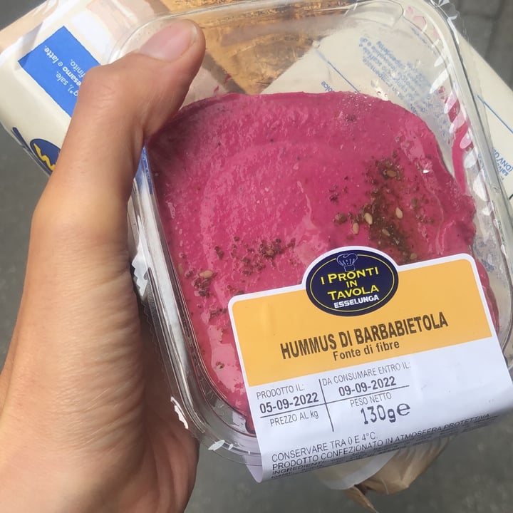 review photo of I Pronti In Tavola Esselunga Hummus Di Barbabietola shared by @youna on 12 Oct 2022 - review