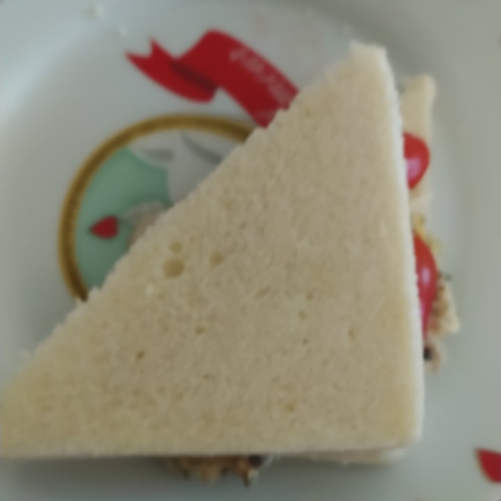 photo of Consilia Pane tramezzino senza crosta shared by @fedechi on  16 Jul 2022 - review