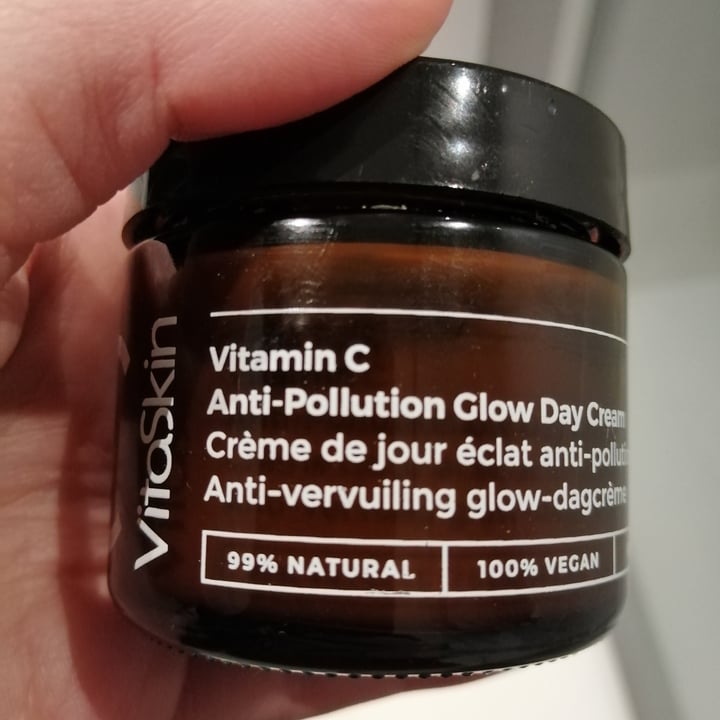 review photo of Vitaskin Vitamin C Anti-pollution Glow Day Cream shared by @giulsriv on 18 Mar 2022 - review
