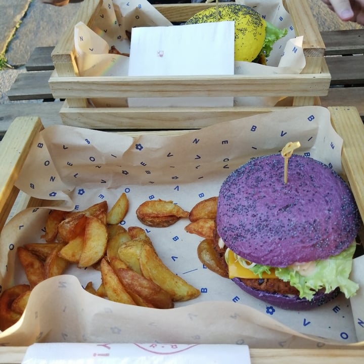 photo of Flower Burger Flower burger shared by @alternema on  29 Jun 2021 - review