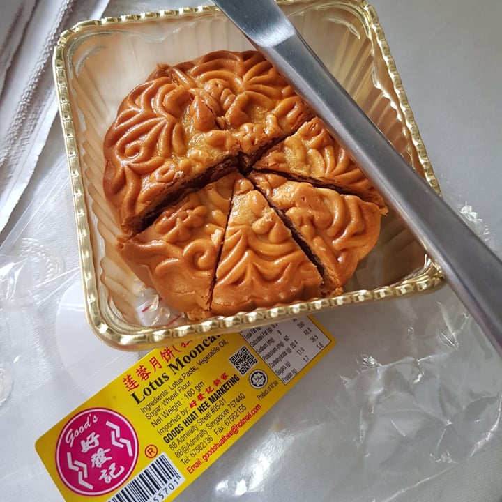 photo of Good's Lotus Mooncake shared by @far3ana on  28 Sep 2020 - review