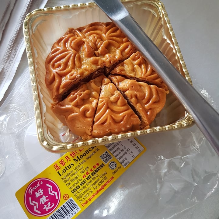 review photo of Good's Lotus Mooncake shared by @far3ana on 28 Sep 2020 - review