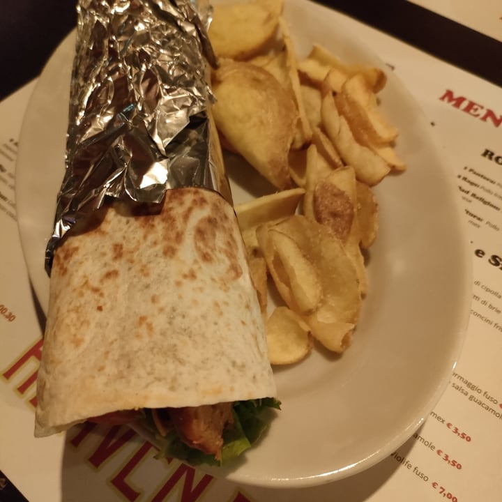 photo of Heaven Door Rock Pub Joan Jett Vegan Burrito shared by @gianluca88 on  12 Feb 2022 - review
