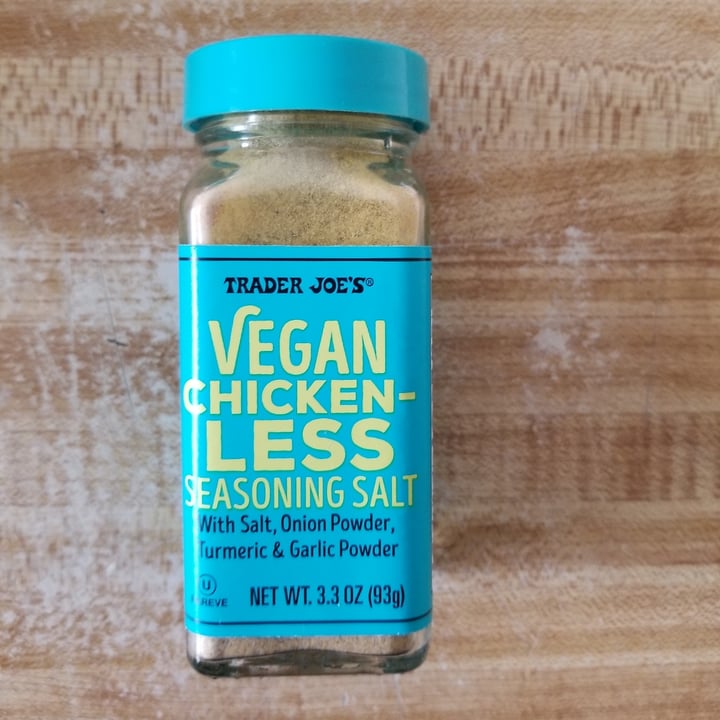 photo of Trader Joe's Vegan Chicken-less Seasoning Salt shared by @meyathehappyvegan on  20 Aug 2020 - review