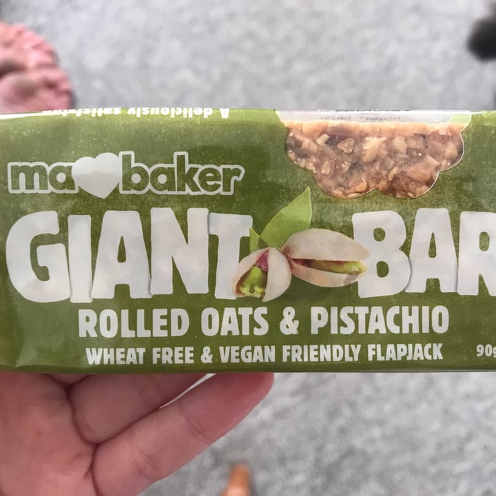 photo of Ma baker Giant Bar Rolled Oats And Pistachio shared by @gu on  22 Mar 2021 - review